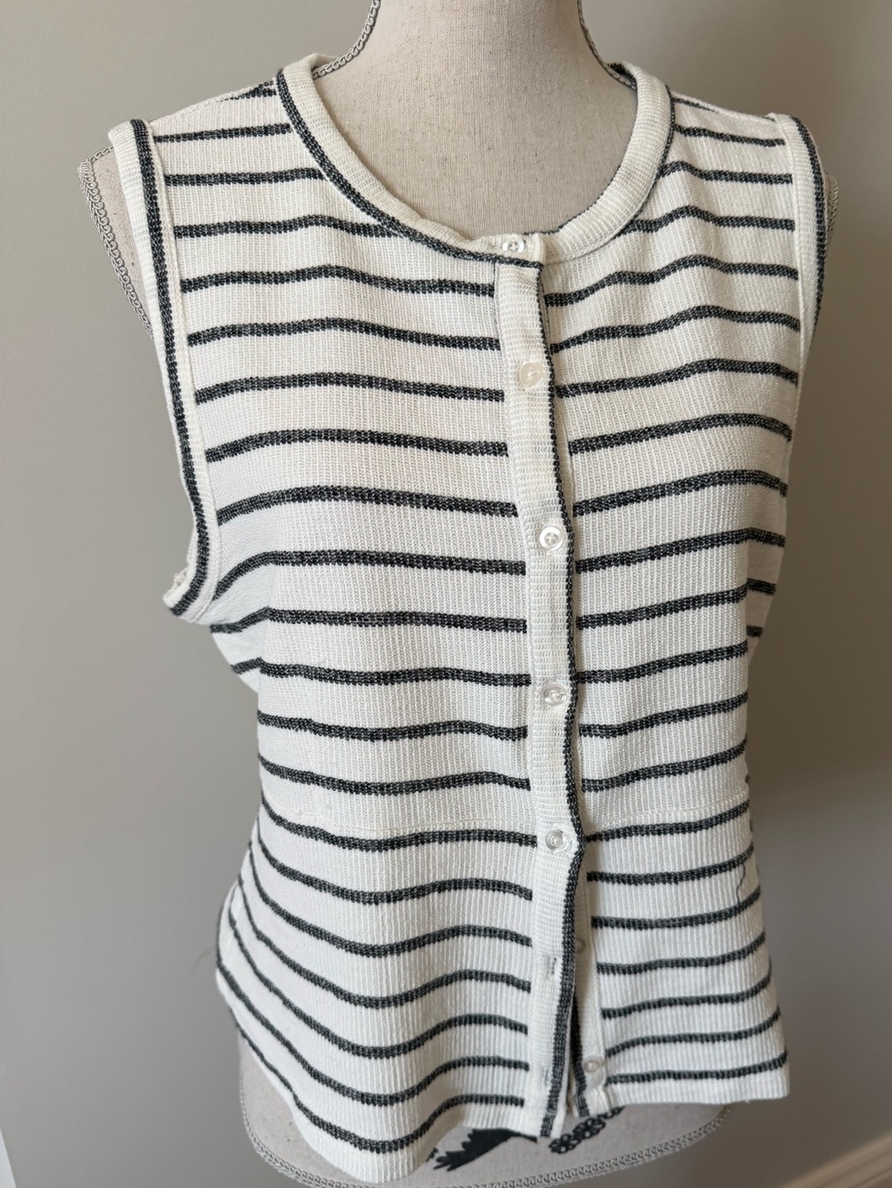 Sleeveless Striped Knit Button-Front Top - Ivory \Black